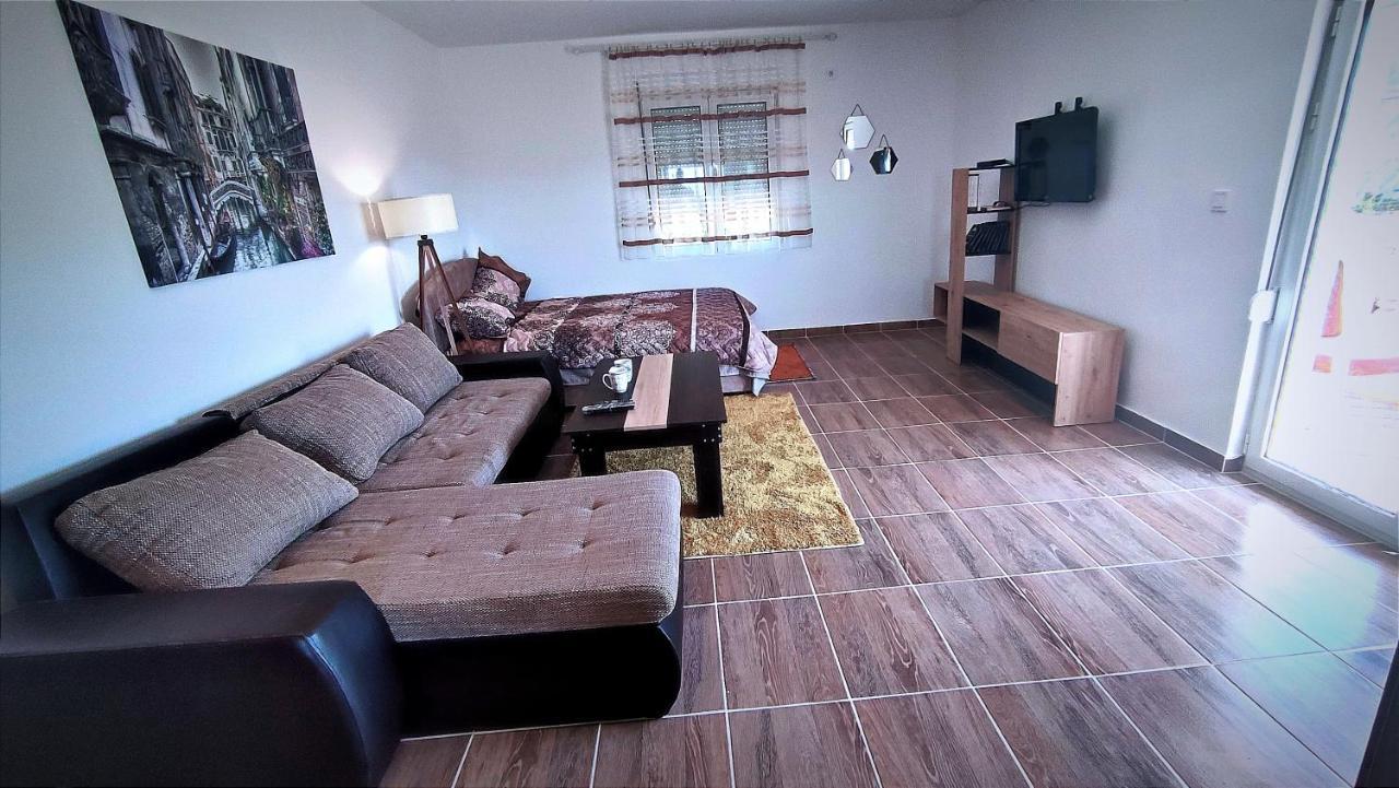 Appartement Venecija Budva